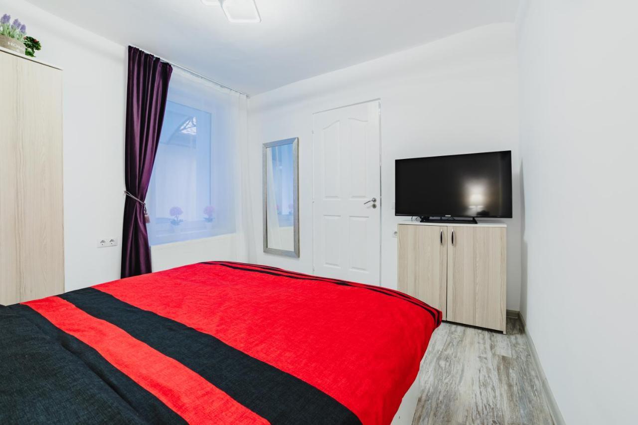 Studio Central Poarta Schei Brasov Luaran gambar